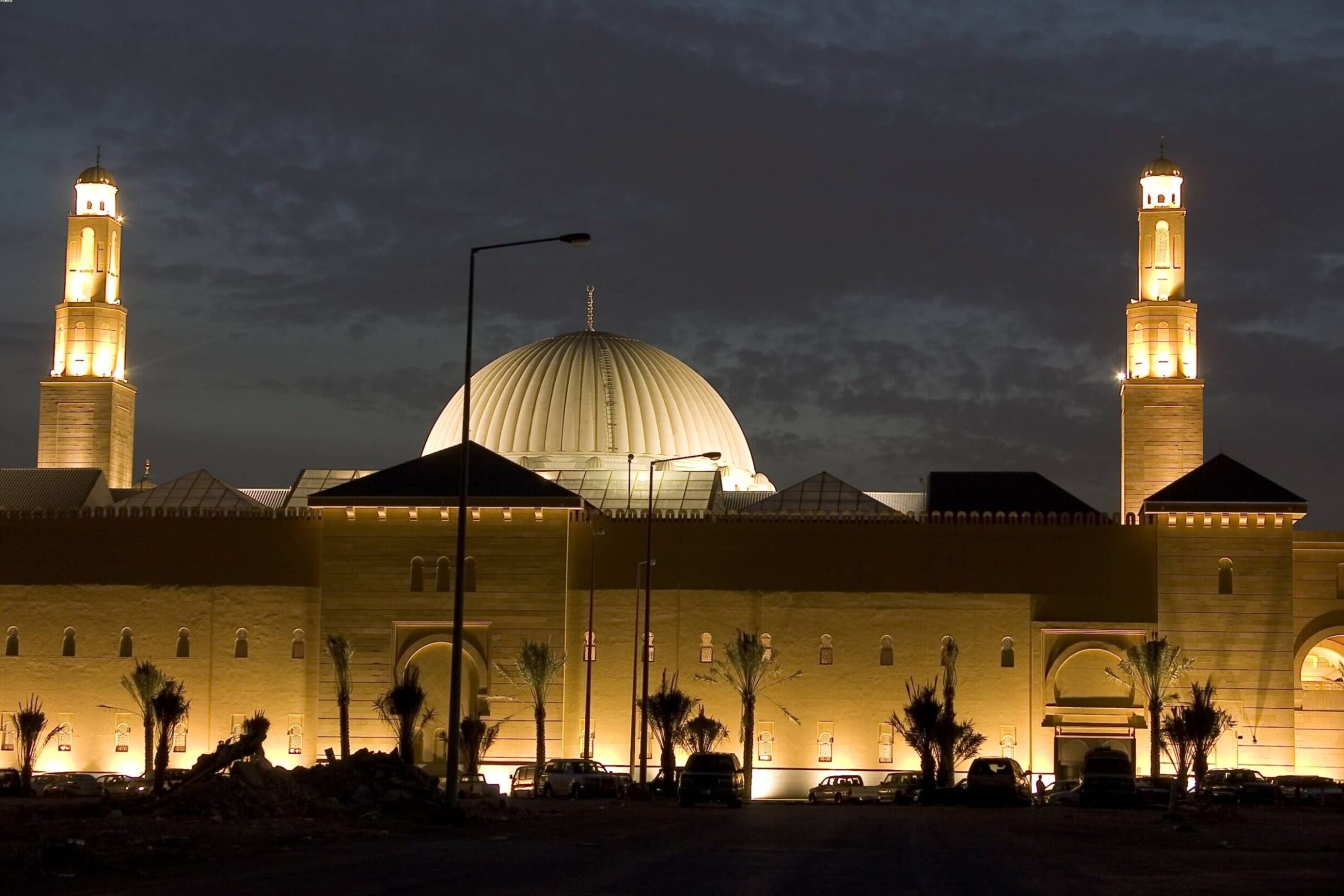 أقرب مسجد من موقعي الحالي