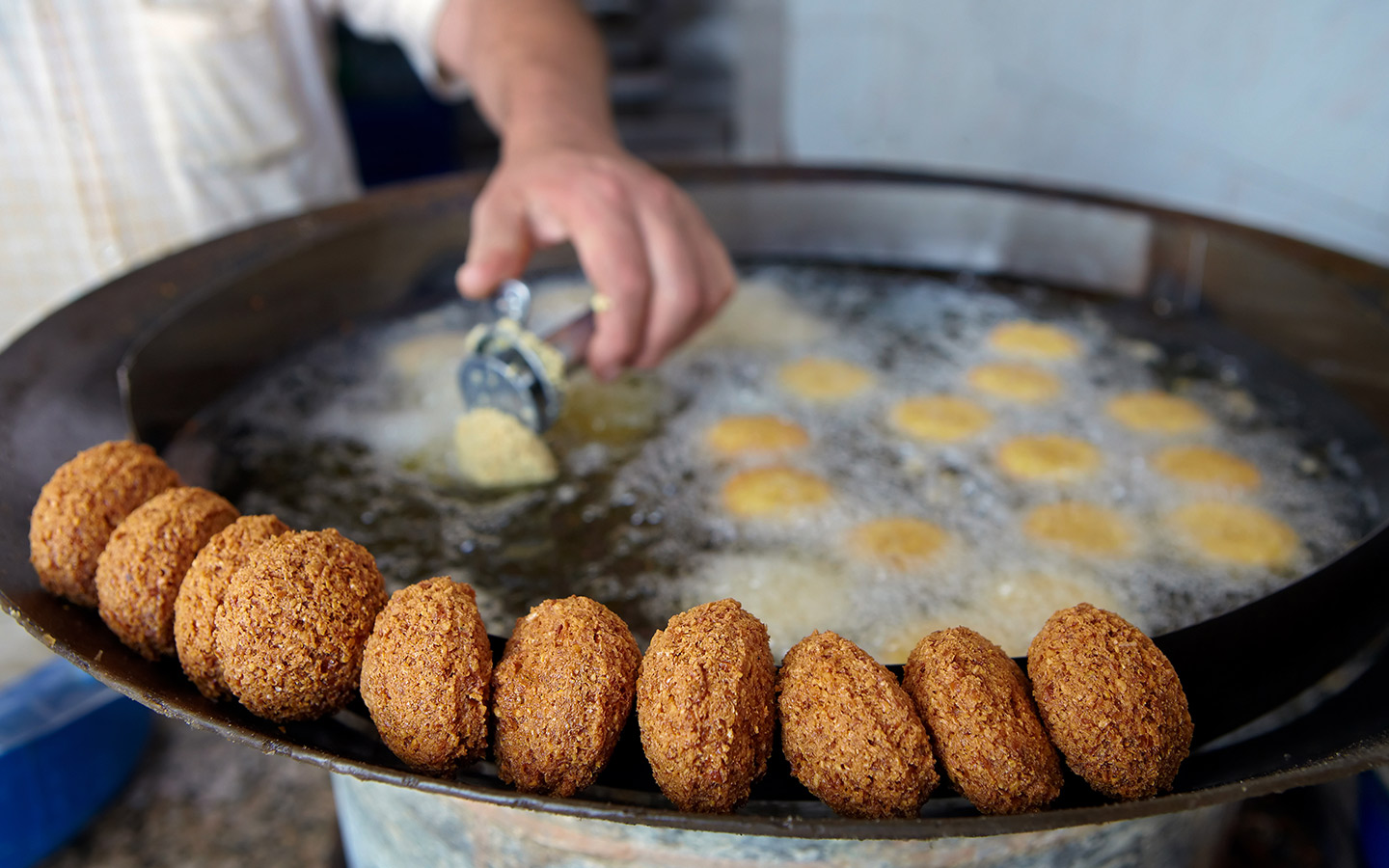 اقرب مطعم فلافل من موقعي الحالي
