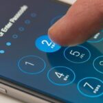 كيفية فتح الهاتف المقفل برقم سري للايفون والاندرويد بدون برامج