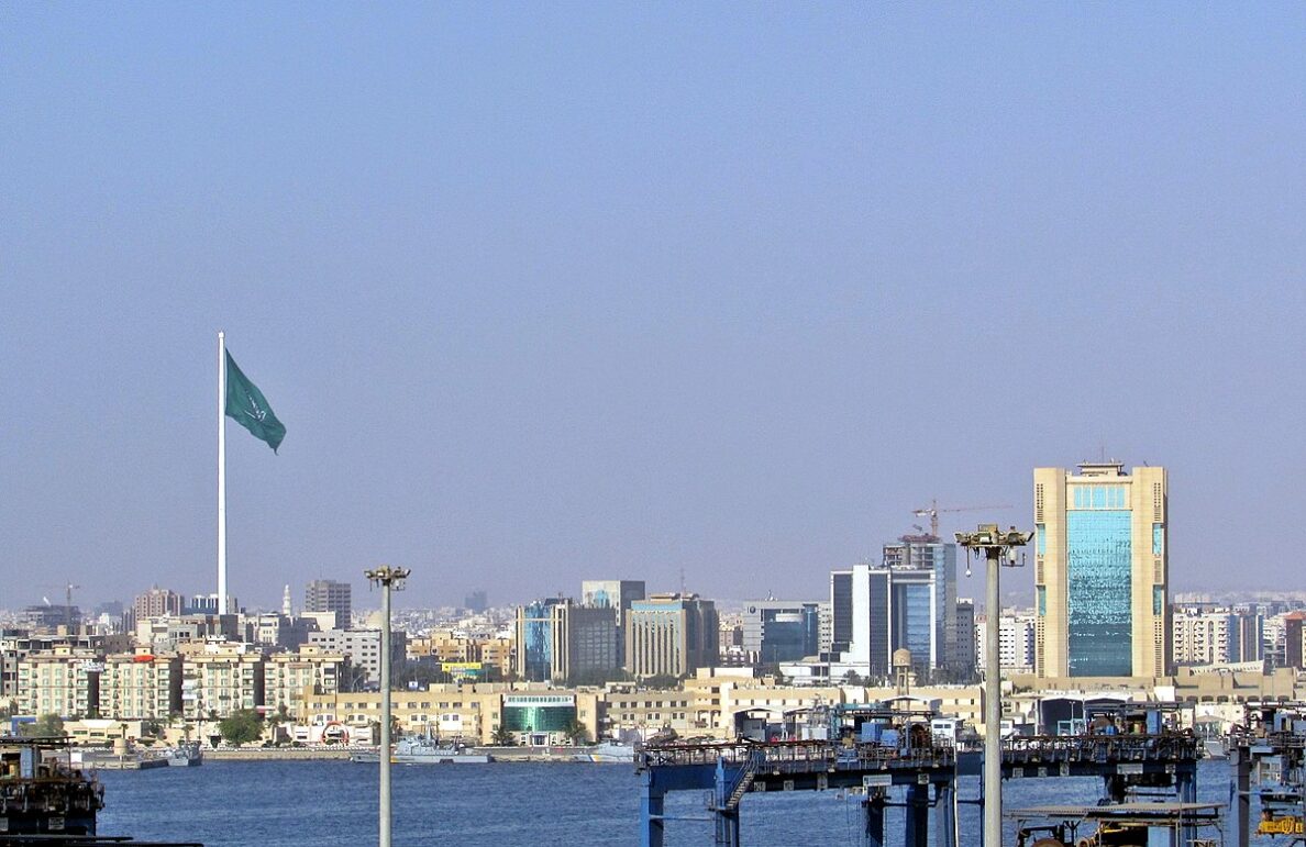كم تبعد رابغ عن جدة وافضل طريق مختصر