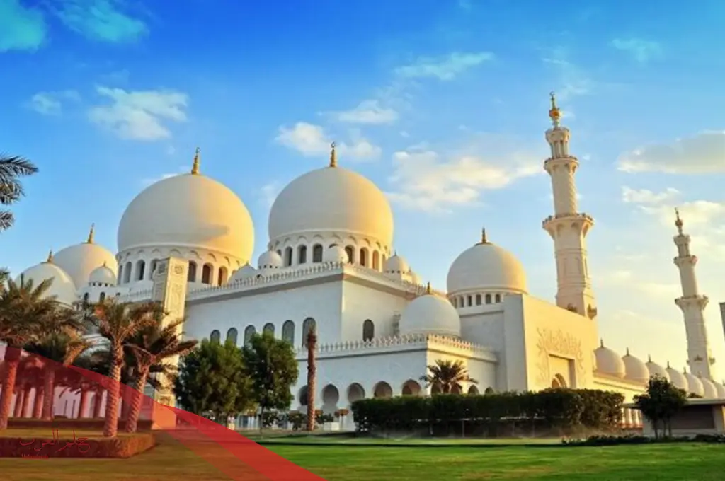 رؤية دخول المسجد في المنام للعزباء