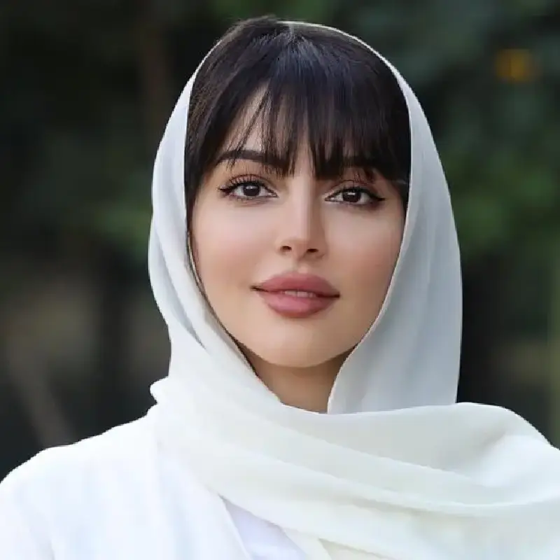 من هي ملاك الحسيني ويكيبيديا؟