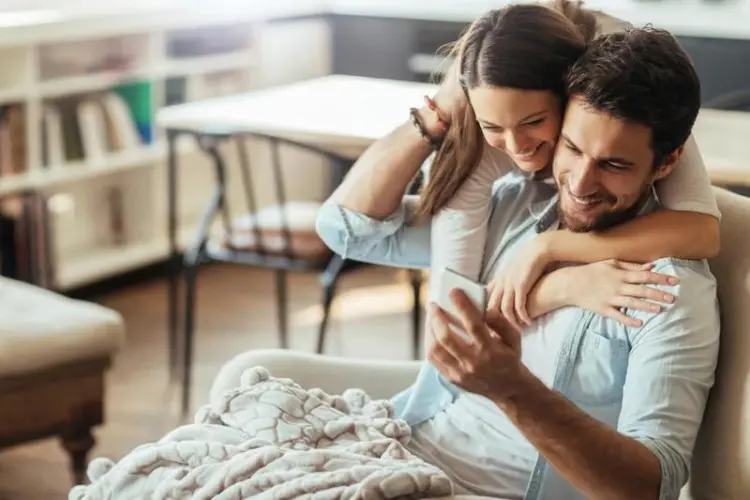 أسرع 3 أفكار لجذب الزوج للعلاقة الحميمة