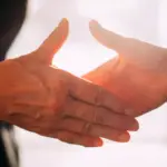 تفسير حلم السلام على الأقارب