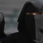 تفسير حلم لبس النقاب في المنام للعزباء ودلالاته لكبار المفسرين