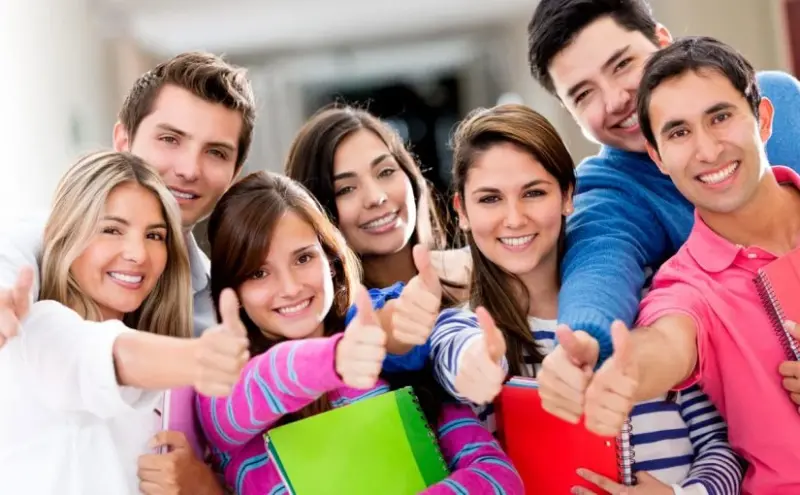 اسماء قروبات صداقه جديدة 2023 مزخرفة للشباب والبنات
