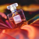تفسير حلم رش العطر للمتزوجه لابن سيرين والعصيمي