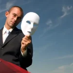 أجمل 6 عبارات عن الناس الخبيثة