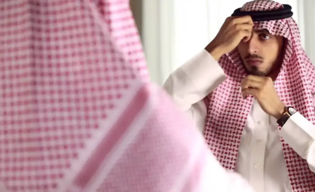 ما تفسير رؤية العقال في المنام للعزباء والمطلقة لابن سيرين