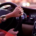 حلمت أني أسوق سيارة للعزباء في المنام لابن سيرين