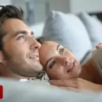 اقوى 10 علامات على حب الزوج لزوجته بجنون