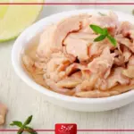 كم سعرة حرارية في علبة التونة بالزيت
