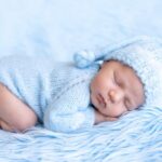 نوم الرضيع على بطنه لطرد الغازات