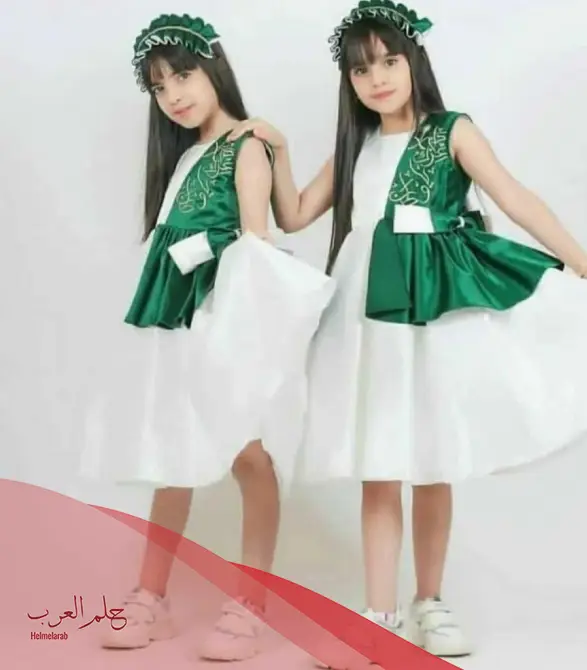 ملابس اليوم الوطني السعودي 93 للبنات والأولاد وأرقام التواصل للطلب