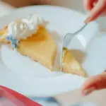 تفسير حلم أكل الكيك في المنام لابن سيرين