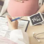 هل الحكة في الثدي من علامات الحمل