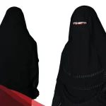 هل يجوز لبس النقاب في العمره بسبب ضعف النظر