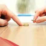 تفسير حلم وجودي في بيت طليقي في المنام لابن سيرين