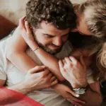 اسباب الانتصاب عند التحدث مع الخطيبة