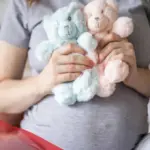 تفسير حلم الحمل بتوأم في المنام لابن سيرين