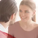 كيف تعرف ان الفتاة تحبك بمجرد سؤال بسيط وعميق
