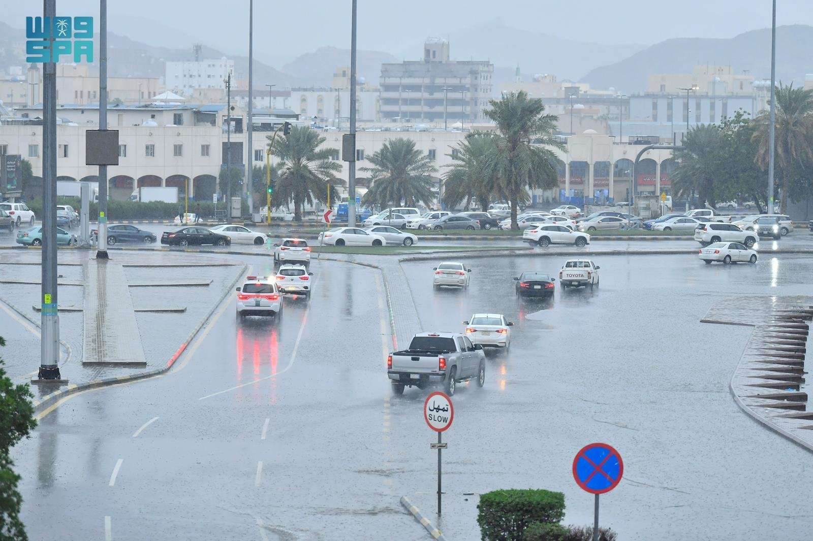 احذر !! أمطار غزيرة على منطقتي “عسير وجازان” احذر !! أمطار غزيرة على منطقتي “عسير وجازان”