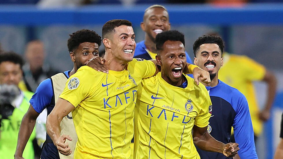 مكافأة خاصة للاعبي النصر قبل مواجهة الهلال في نهائي كأس خادم الحرمين الشريفين مكافأة خاصة للاعبي النصر قبل مواجهة الهلال في نهائي كأس خادم الحرمين الشريفين