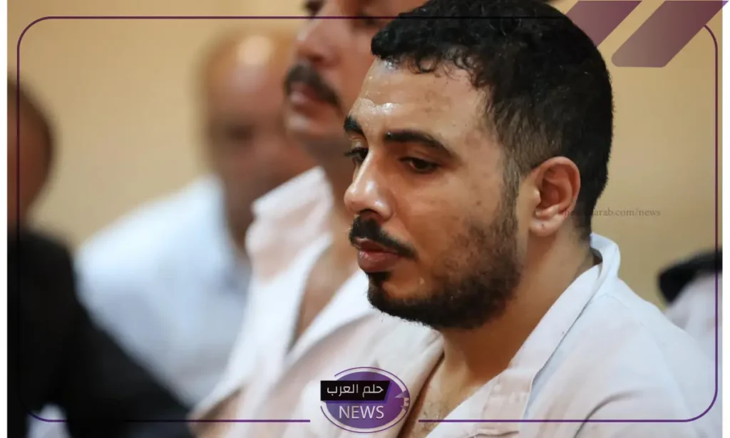 خلف الأسوار.. شاهد بكاء سفاح التجمع لحظة تحويل أوراقه لمفتي الديار خلف الأسوار.. شاهد بكاء سفاح التجمع لحظة تحويل أوراقه لمفتي الديار