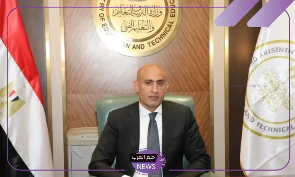 وزارة التعليم.. قرار بإعادة توزيع الطلاب مرة أخرى بالصفوف الدراسية للتخلص من الكثافة وزارة التعليم.. قرار بإعادة توزيع الطلاب مرة أخرى بالصفوف الدراسية للتخلص من الكثافة