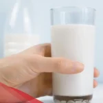 تفسير حلم شرب اللبن في المنام لابن سيرين وعلاقته بالربح