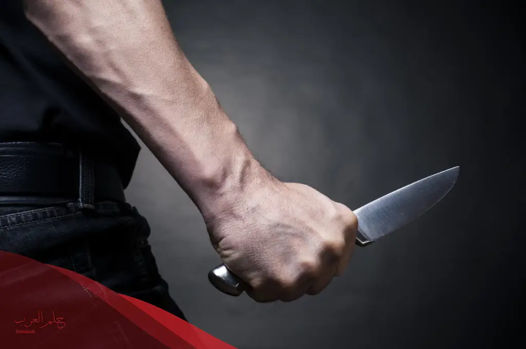 تفسير رؤية شخص يقتل شخص اخر في المنام لابن سيرين للعزباء والمتزوجة