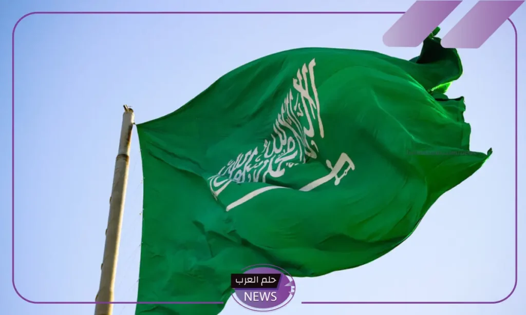 قرار تاريخي.. خادم الحرمين الشريفين يلغي الرسوم والكفالة للمغتربين بالسعودية